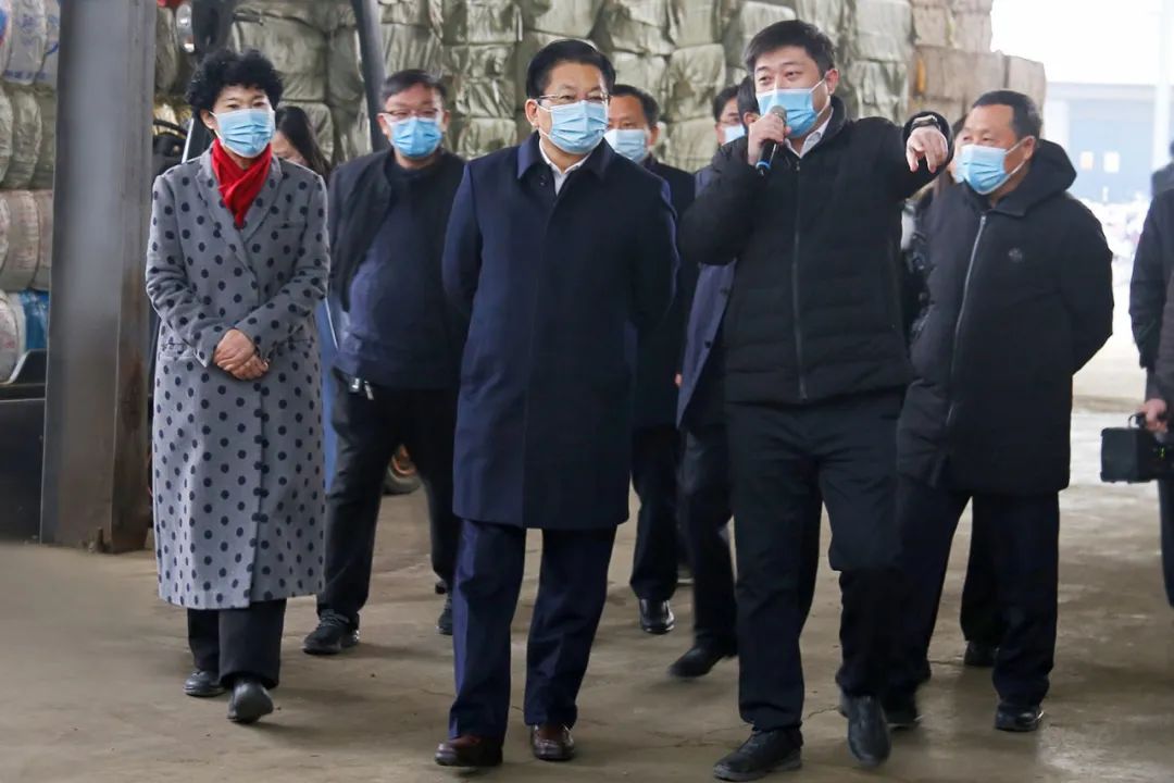 【集團(tuán)動(dòng)態(tài)】提質(zhì)增效強(qiáng)龍頭、助力發(fā)展高質(zhì)量-市委書記朱是西到南陽仙草健康集團(tuán)調(diào)研